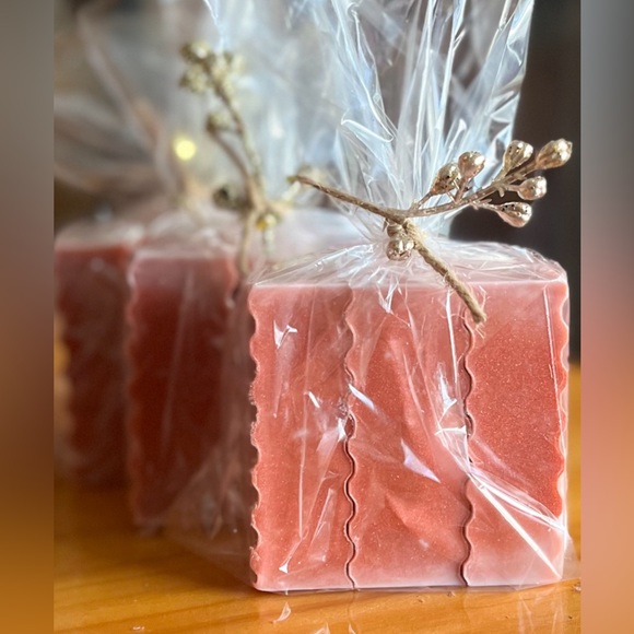 Black Raspberry Vanilla Handmade Soap - Picture 2 of 2